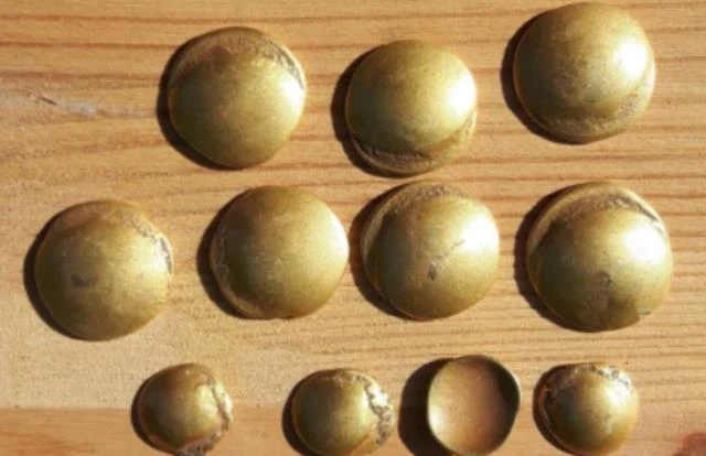 Kazmayı son kez toprağa vurdu çıkanı görünce havalara uçtu